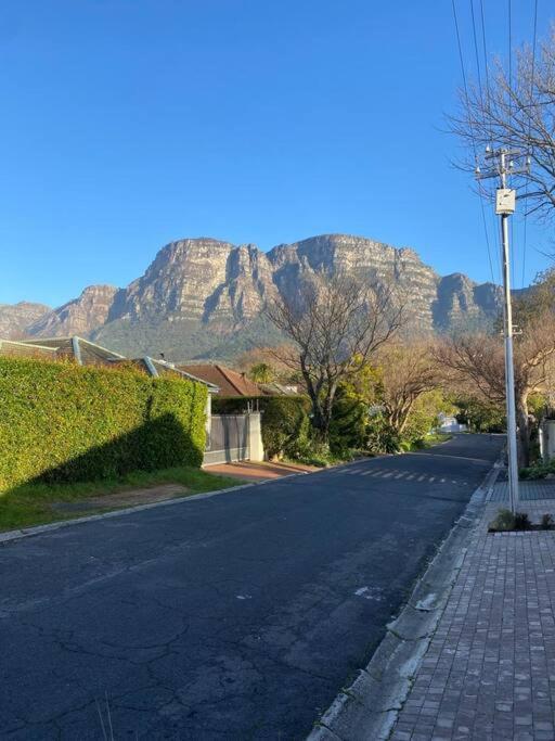 Vineyard House Newlands - With Pool & Views Of Table Mountain Ferienhaus Kapstadt