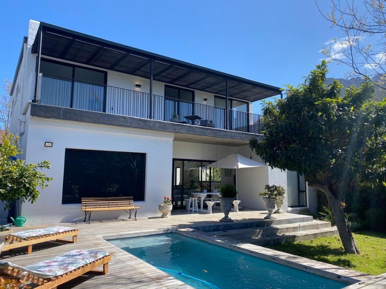 Ferienhaus Vineyard House Newlands - With Pool & Views Of Table Mountain *