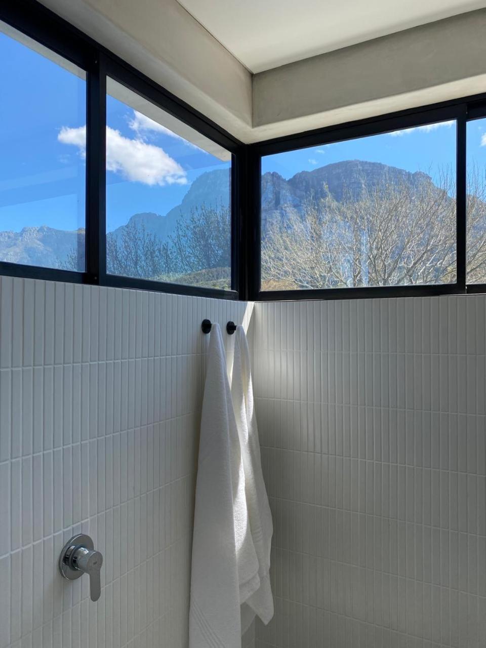 Vineyard House Newlands - With Pool & Views Of Table Mountain