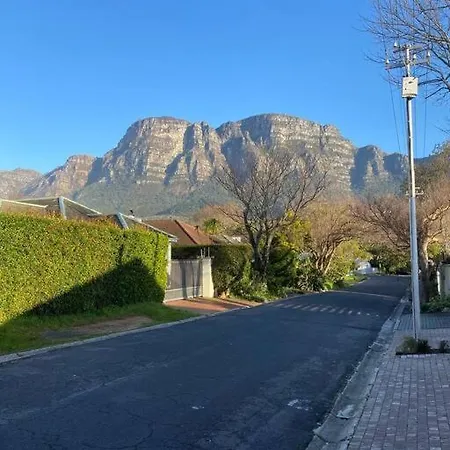 Villa Vineyard House Newlands - With Pool & Views Of Table Mountain Kapstadt Exterior foto